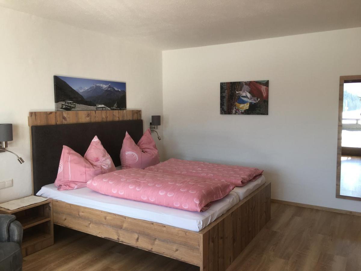 Quartier Severin Berwang Bagian luar foto
